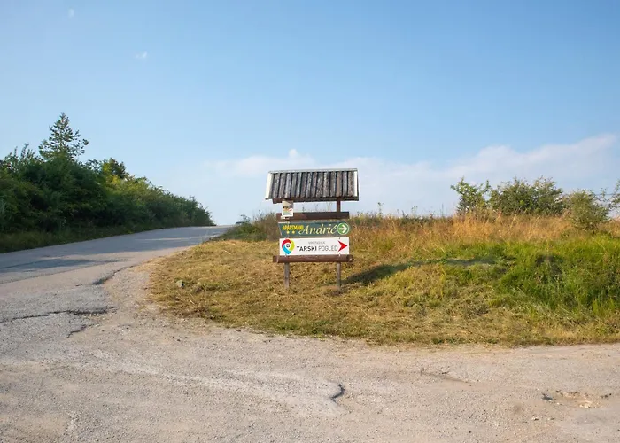 펜션 Brvnara Tarski Pogled *