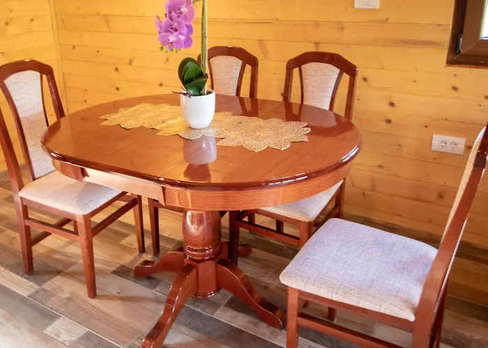 Brvnara Tarski Pogled 펜션 바이나 바슈타