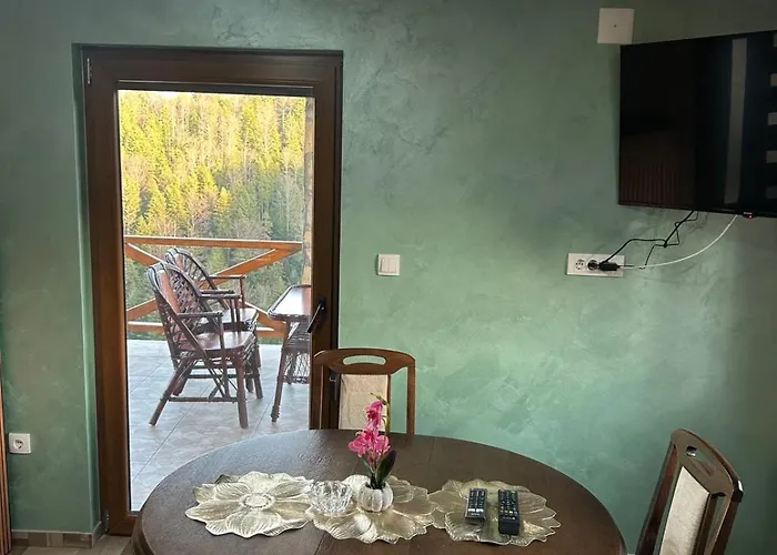 Brvnara Tarski Pogled